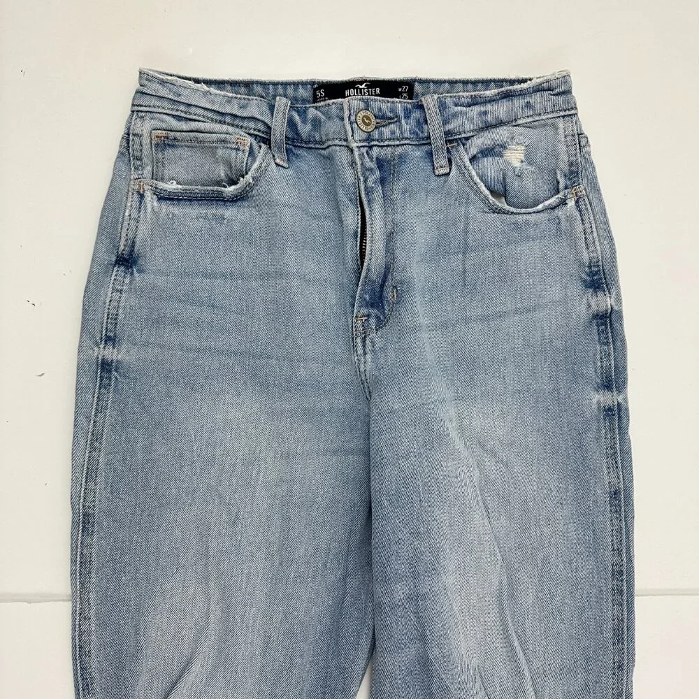 Hollister Ultra High‎ Rise Distressed Mom Jean WOmen's size 5 Short Blue Jeans